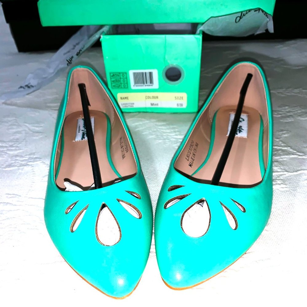 Pointy Toe Retro Pinup Ballet Flats Collectif Lulu Hun London Lidia MINT 8 NWT - Picture 5 of 14